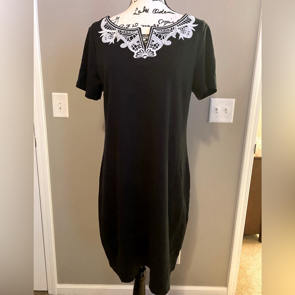 Talbots Cotton Embellished Dress In XL and EUC, Black and White